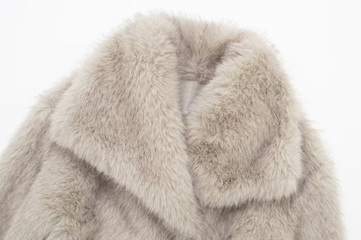 Celestine – Weicher und Wickelnder Mantel für Einen Stylischen Lagen-Look