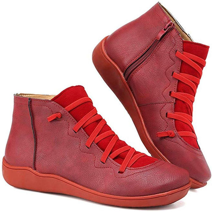 Afra – Alte Schnürstiefel