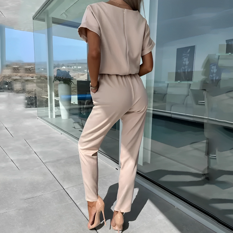Gwen – Eleganter und vielseitiger Jumpsuit mit kurzen Ärmeln