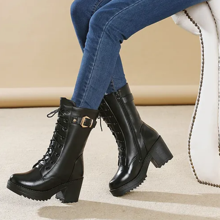 Claudia - Traditionelle Winterstiefel aus schwarzem Leder