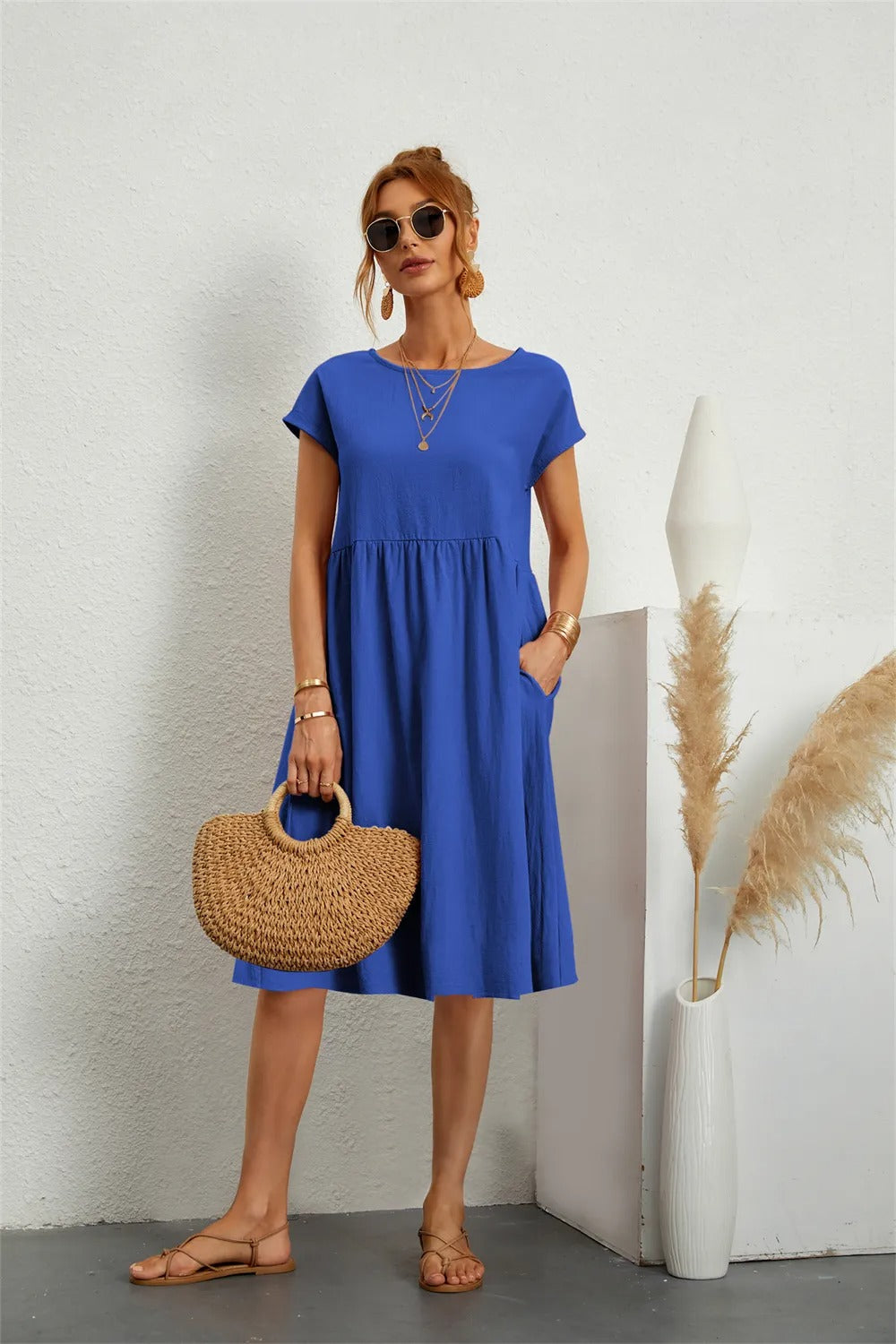 Delina – Midi-Kleid mit Silhouette im Sonnenuntergang