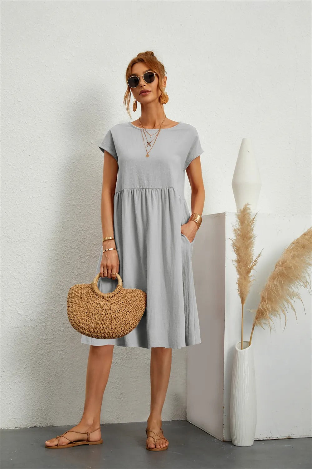 Delina – Midi-Kleid mit Silhouette im Sonnenuntergang