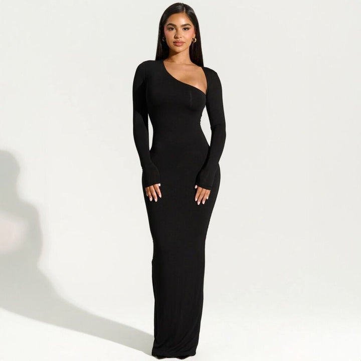ElysianChic – Langärmeliges Slim-Fit Kleid mit schrägem Ausschnitt