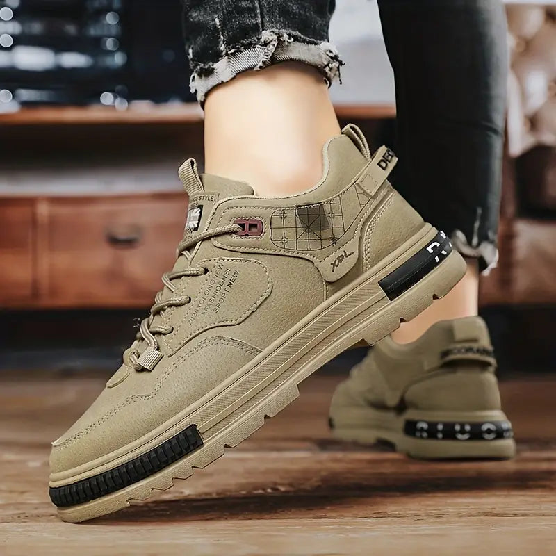 Nolan – Zeitlose Retro-Sneaker