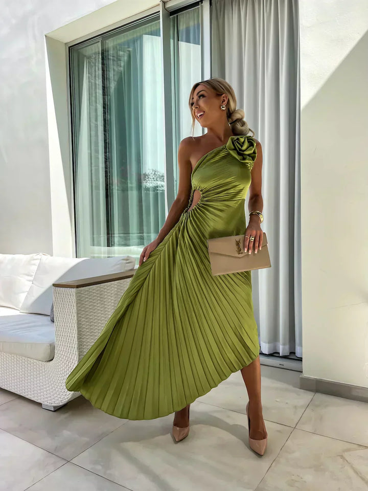 Agatha - Elegantes Kleid mit Falten und Schulterdetails