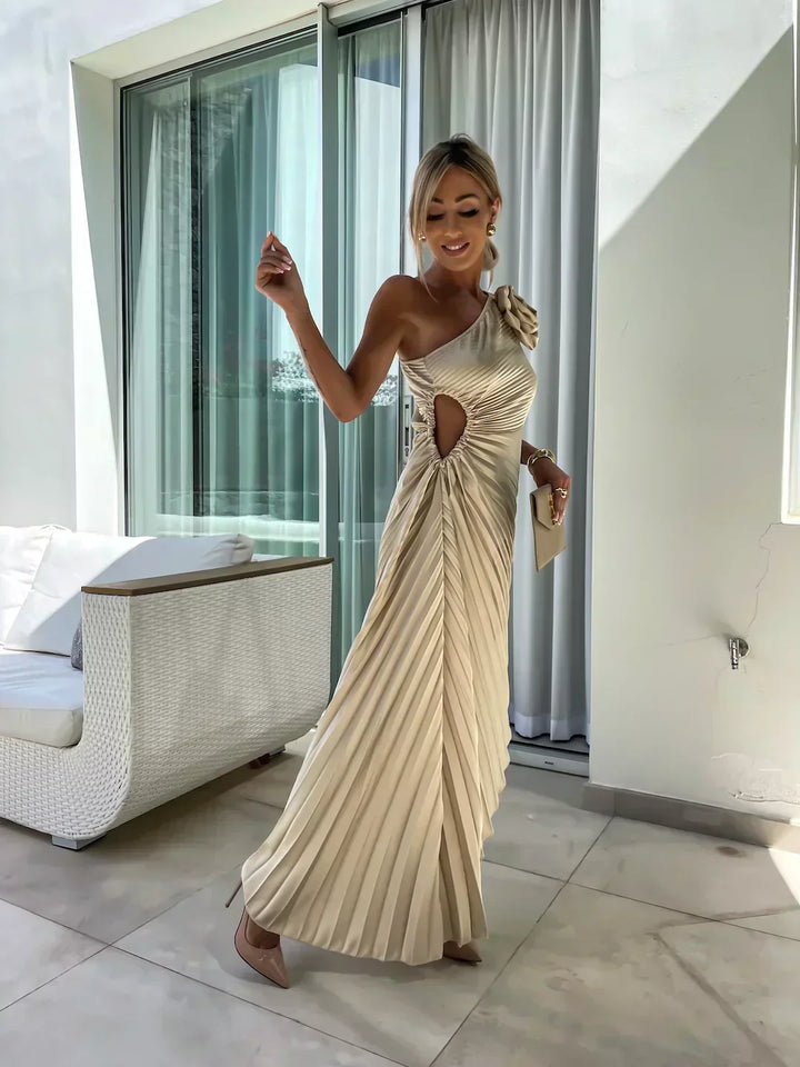 Agatha - Elegantes Kleid mit Falten und Schulterdetails