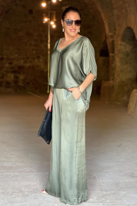 Noelia – Set Zwei Teile aus Weichem und Seidigem Satin