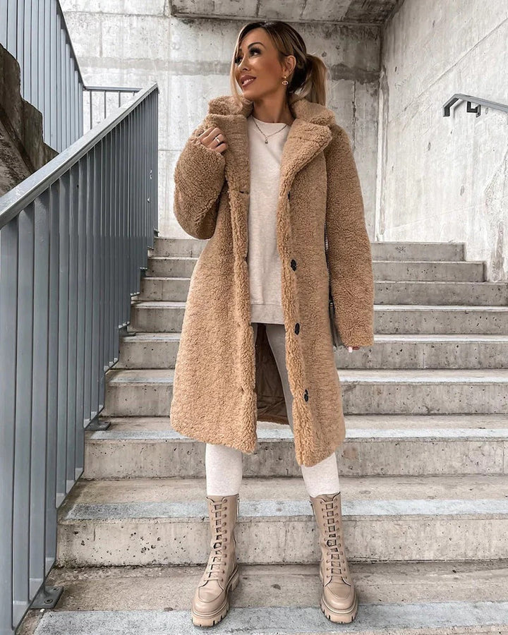 Georgiana - Elegante Damenjacke aus Kunstfell