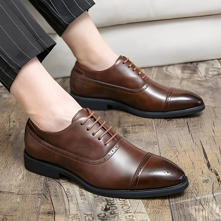Fulton - Modische formelle Lederschuhe für Herren mit Brogue-Akzenten