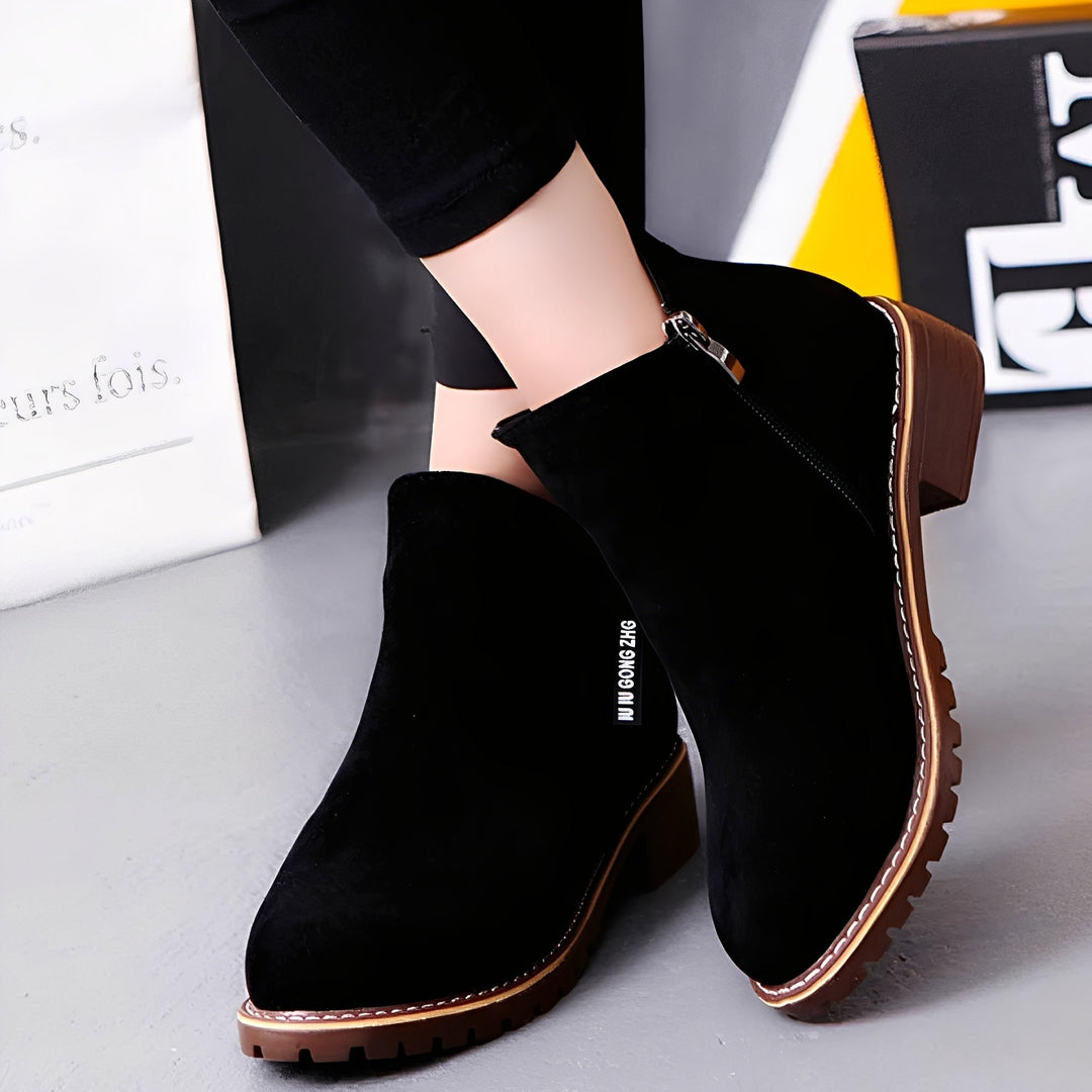 Chantelle - Modische Wildlederstiefel für Damen