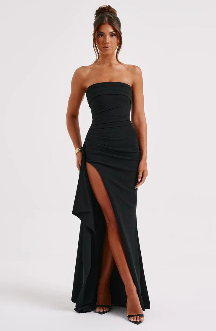 Ellaria - Langes Kleid Schulterfrei, Gedreht & Elegant